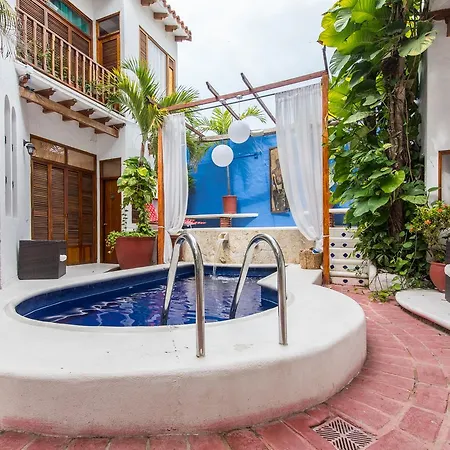 Palenque Casa 3*